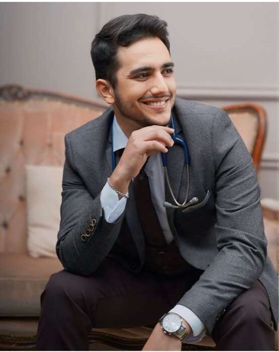 Dr. Ismael Aziz creating informative wellness content focused on clarity and science